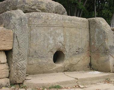 Kas yra dolmenai ir kodėl jie yra?